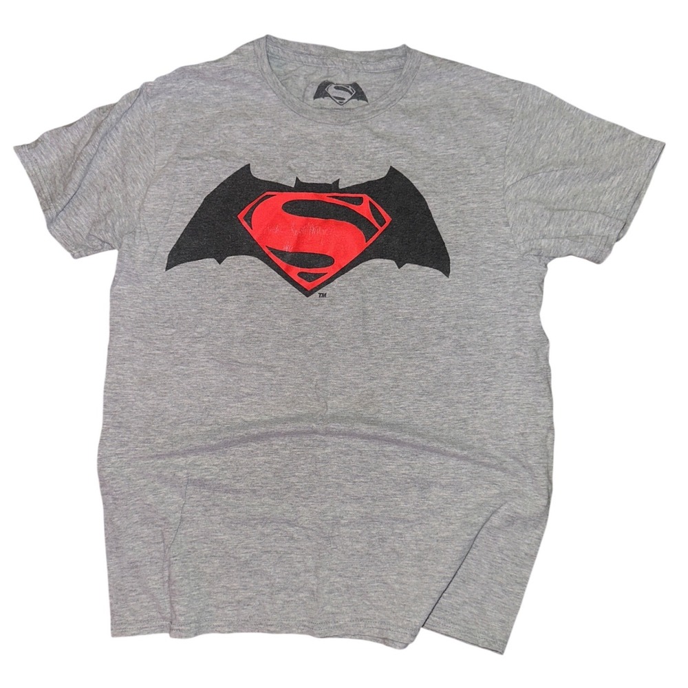 DC Comics Batman v Superman Dawn of Justice Graphic Tee Heather Gray Medium